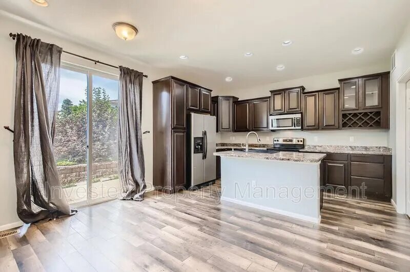 A0daf8b3dfc1ffbbfbaee46c8cc3f486 Full